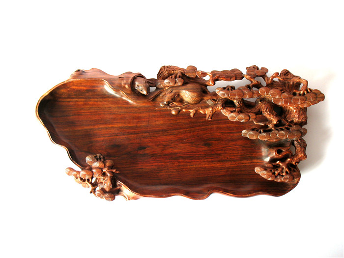 大紅酸枝雕松鼠果盤(pán)