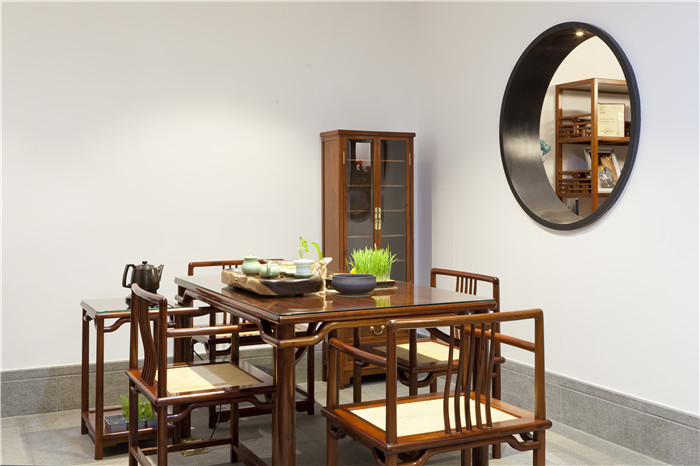 明式彎?rùn)n茶臺(tái)